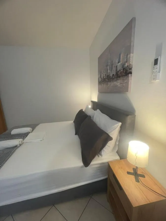 Apartmani Roko&Lovre Starigrad Paklenica 0*,  Croatia